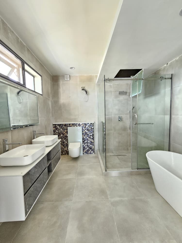 WhatsApp Image 2025-10-14 at 7.54.56 PM (1)