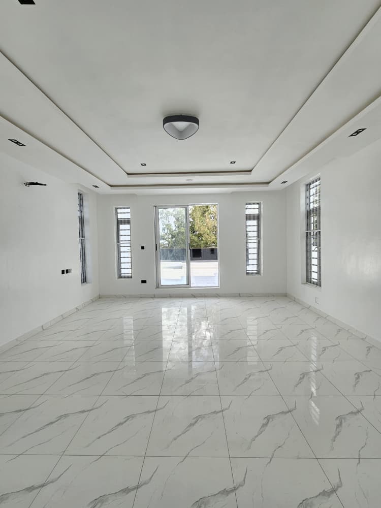 WhatsApp Image 2025-11-18 at 6.53.00 PM