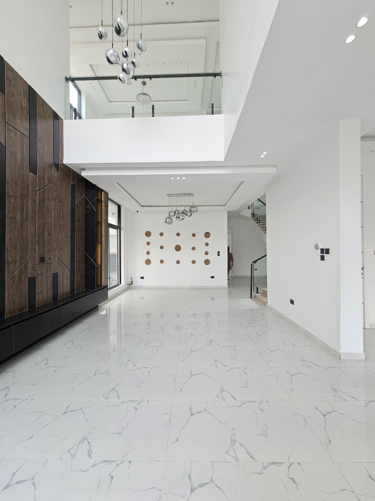 WhatsApp Image 2025-11-18 at 6.39.33 PM (1)