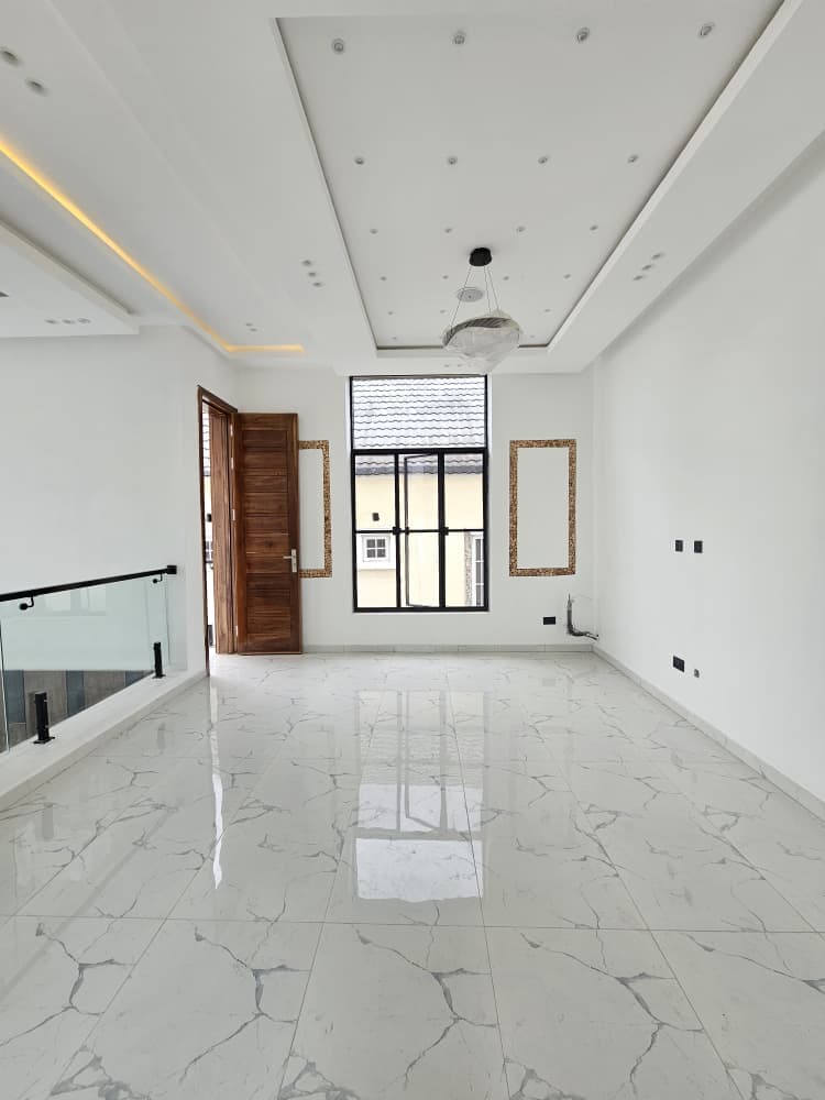 WhatsApp Image 2025-11-18 at 6.39.37 PM