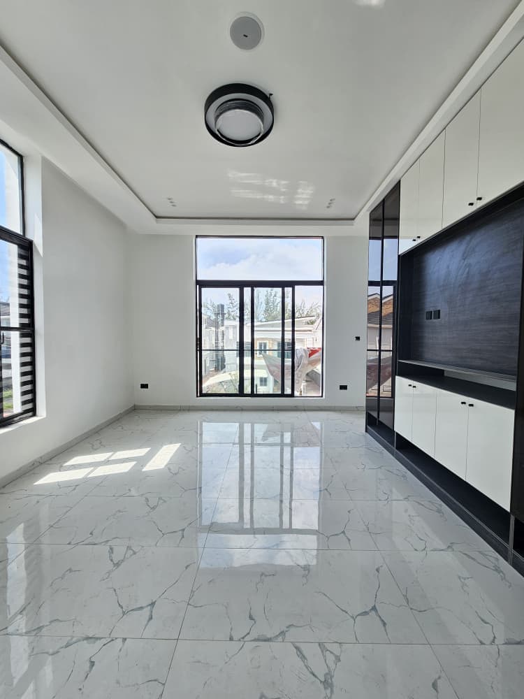 WhatsApp Image 2025-11-18 at 6.39.38 PM