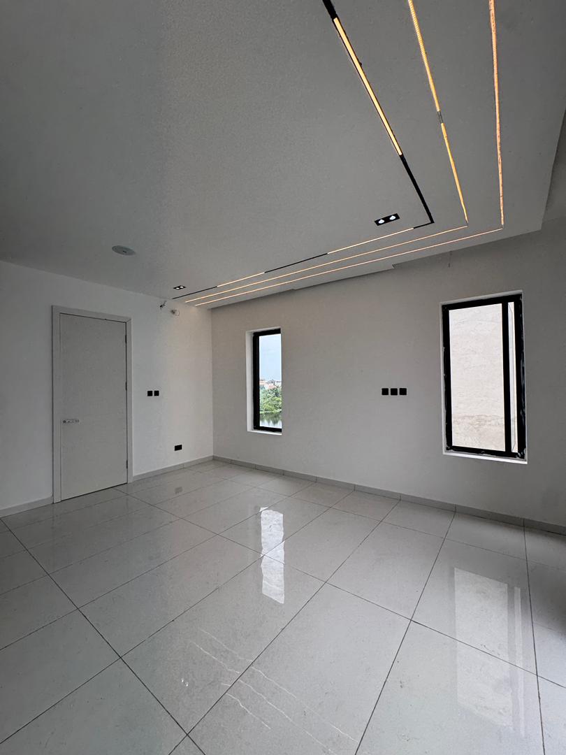 WhatsApp Image 2025-11-23 at 1.12.10 PM