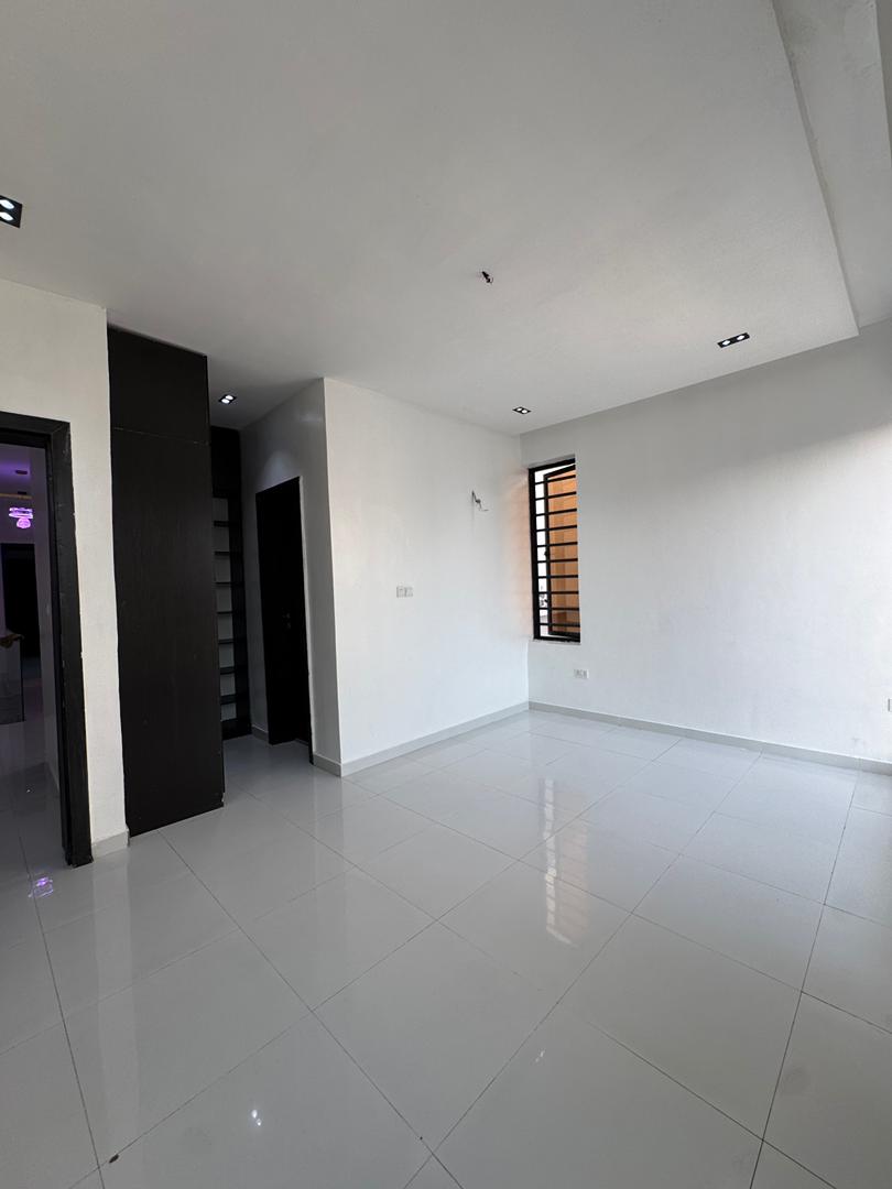 WhatsApp Image 2025-11-28 at 1.55.29 AM (1)