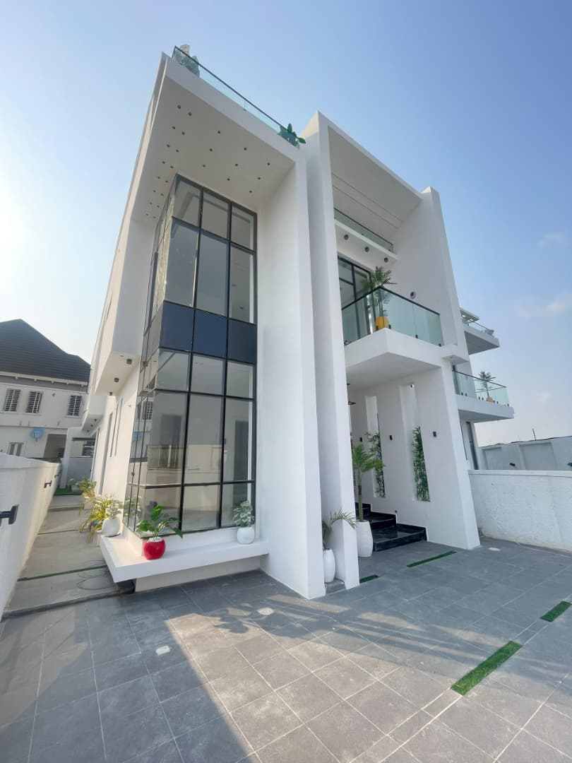 Luxury 5 Bedroom Fully Detached Duplex Chevron Lekki
