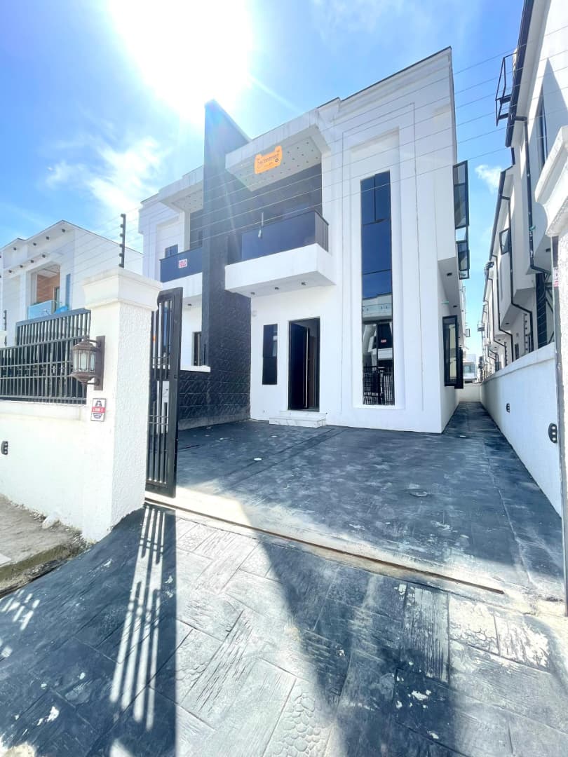 Luxury Spacious 4 Bedroom Semi-Detached Duplex with BQ