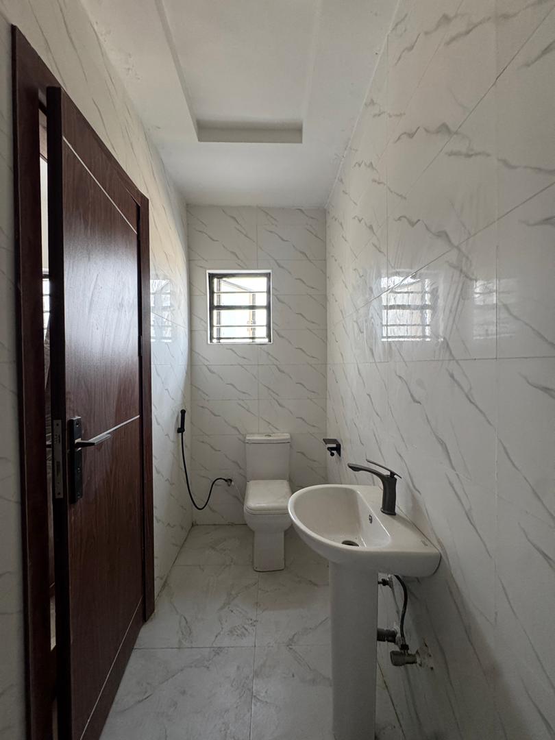 2-bedroom-apartment-for-sale-chevron-lekki-lagos (13)