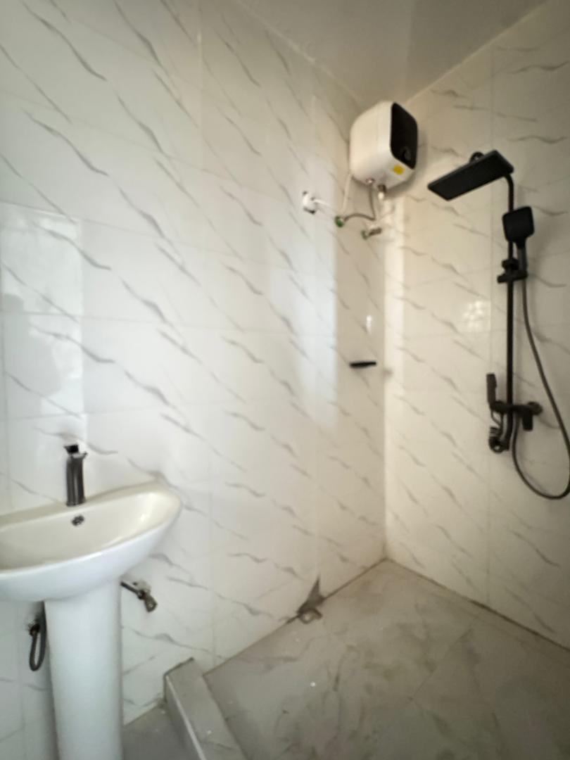 2-bedroom-apartment-for-sale-chevron-lekki-lagos (6)