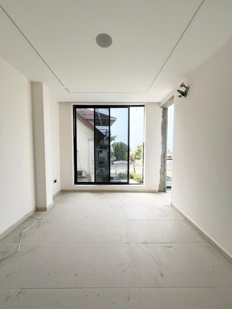 2-bedroom-apartment-for-sale-ikate-lekki-lagos (11)