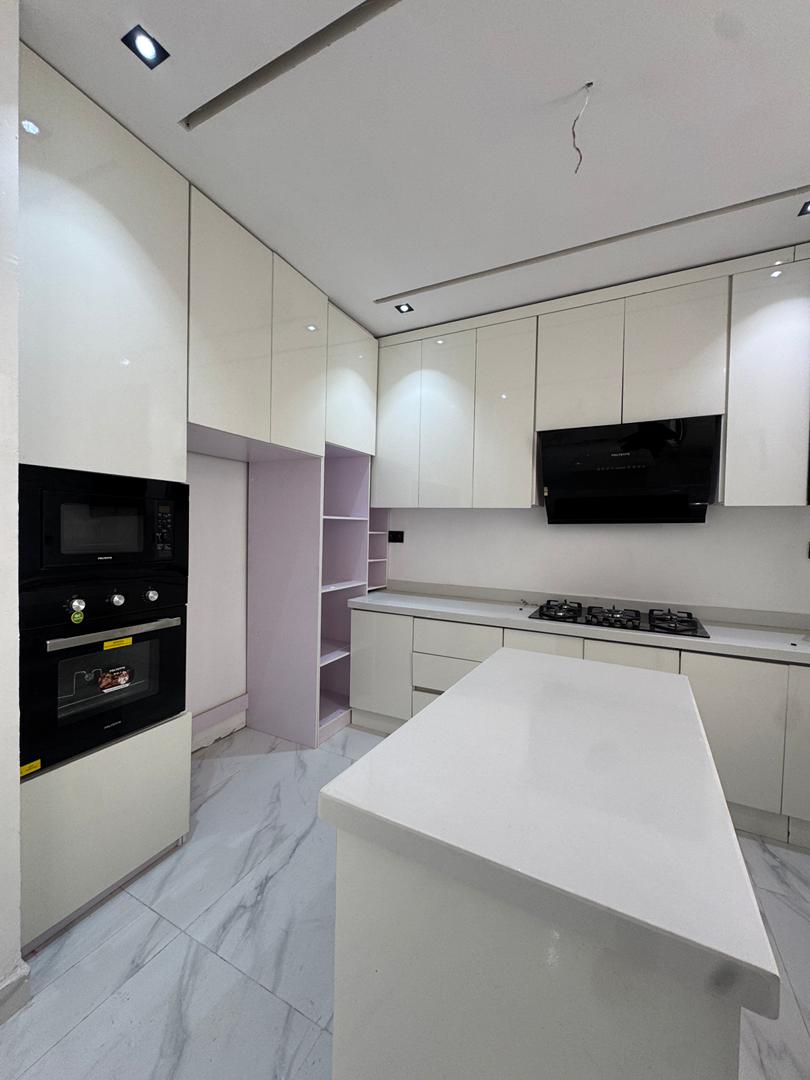 2-bedroom-apartment-lekki-phase-one (11)