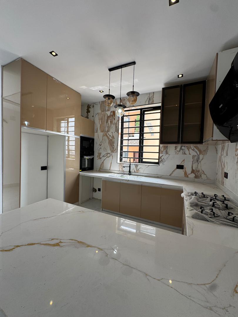 2-bedroom-apartment-lekki-phase-one (11)