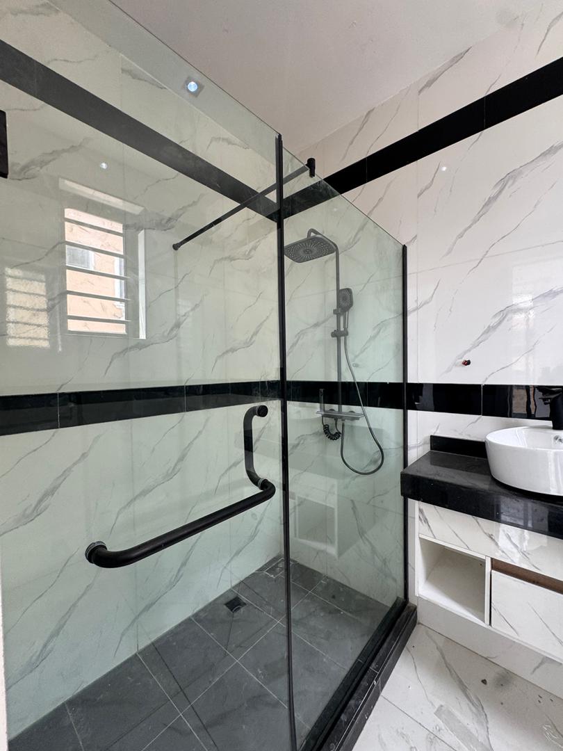 2-bedroom-apartment-lekki-phase-one (16)