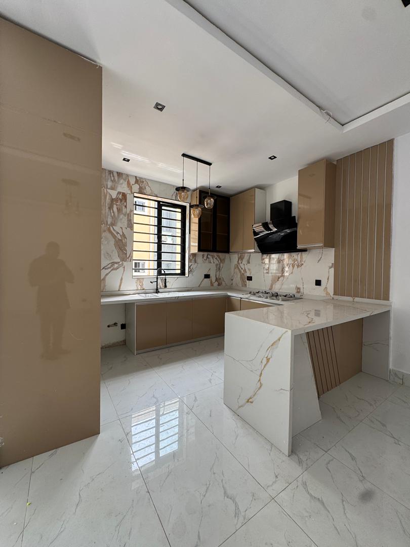 2-bedroom-apartment-lekki-phase-one (17)