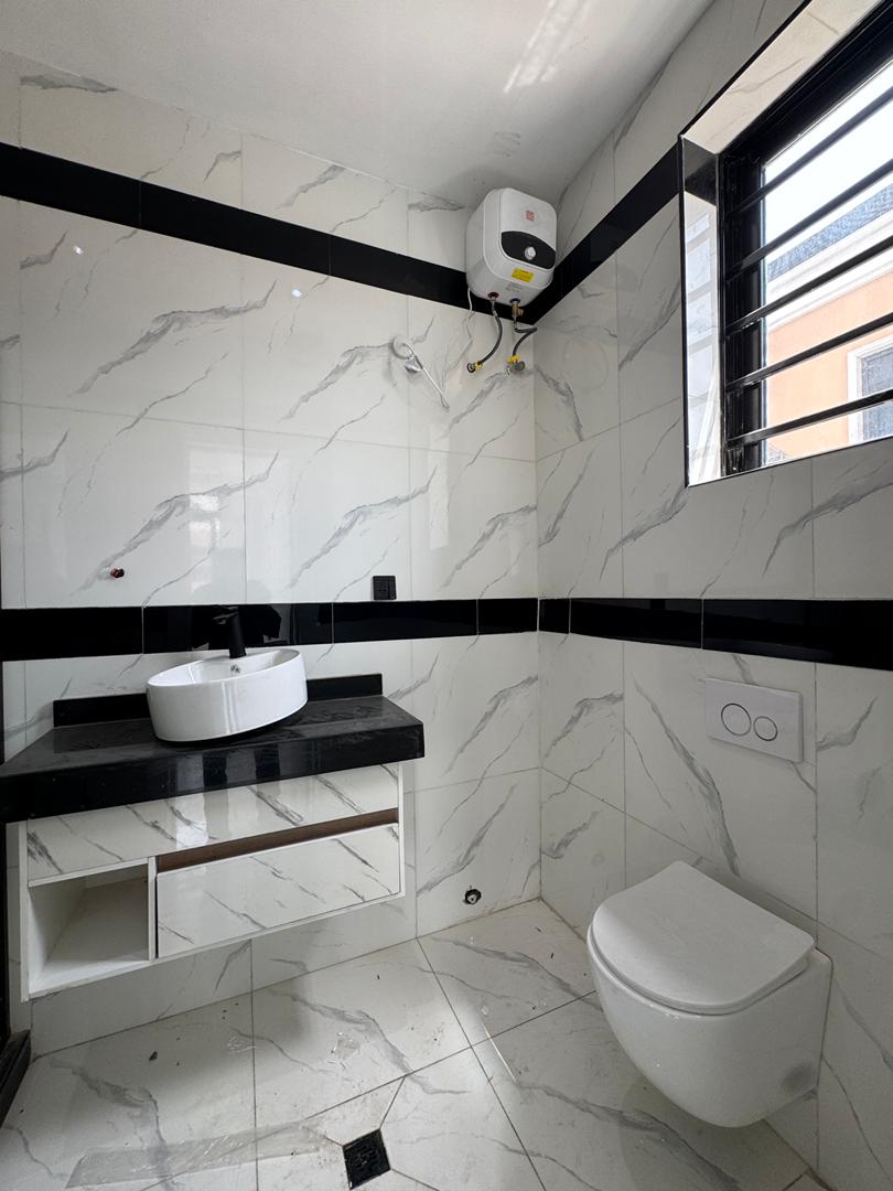 2-bedroom-apartment-lekki-phase-one (19)