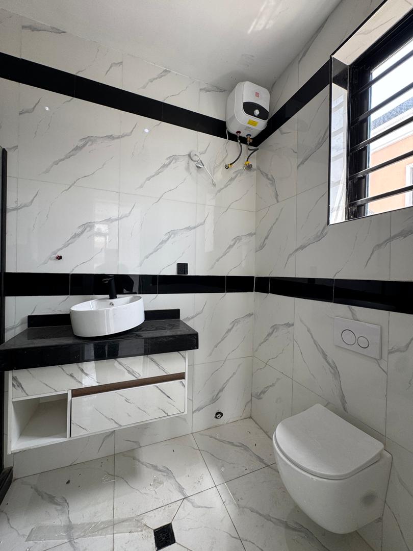 2-bedroom-apartment-lekki-phase-one (3)