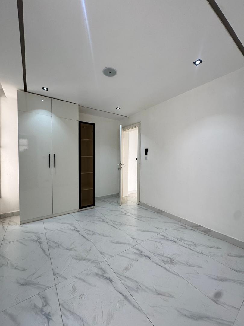 2-bedroom-apartment-lekki-phase-one (7)