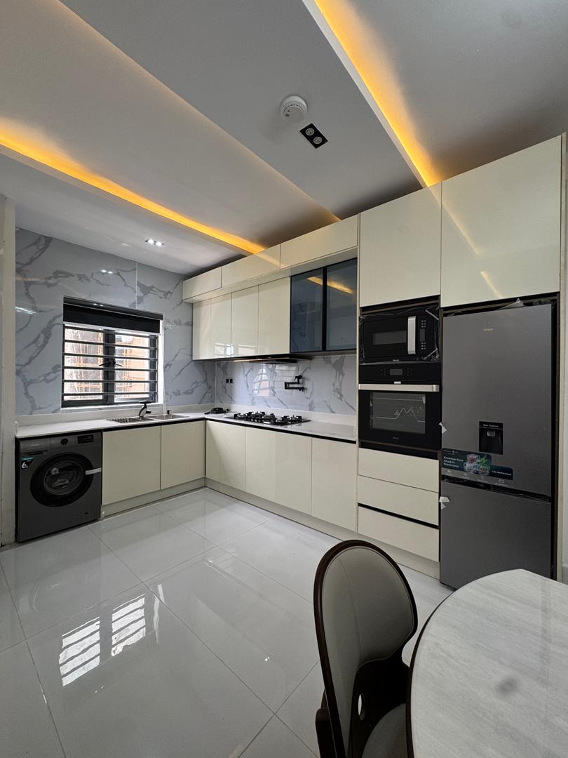 3-bedroom-apartment-freedom-way-lekki-phase-one-lagos-nigeria (32)