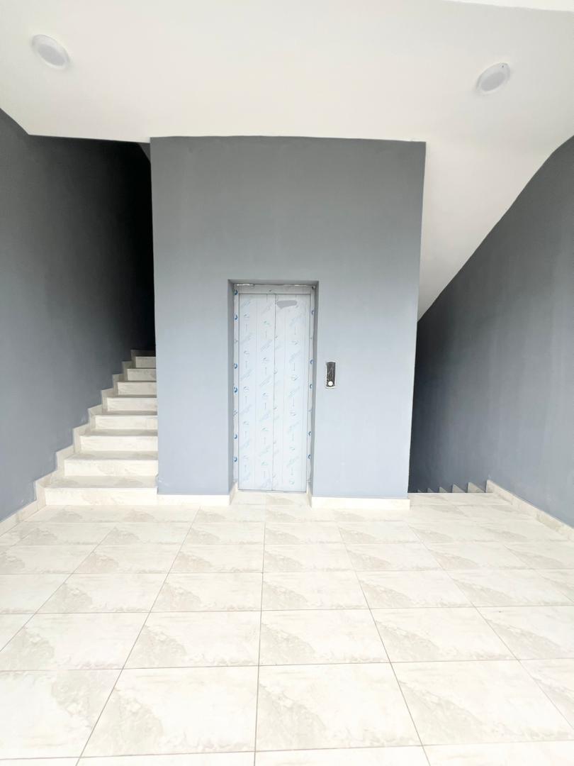 4 Bedroom serviced apartment for sale in Lekki Phase 1 Lagos (6)