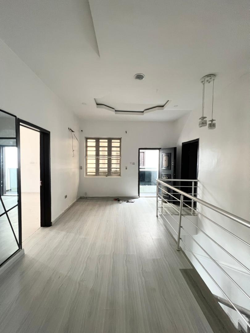 4-bedroom-duplex-for-rent-with-security-house-lekki (1)
