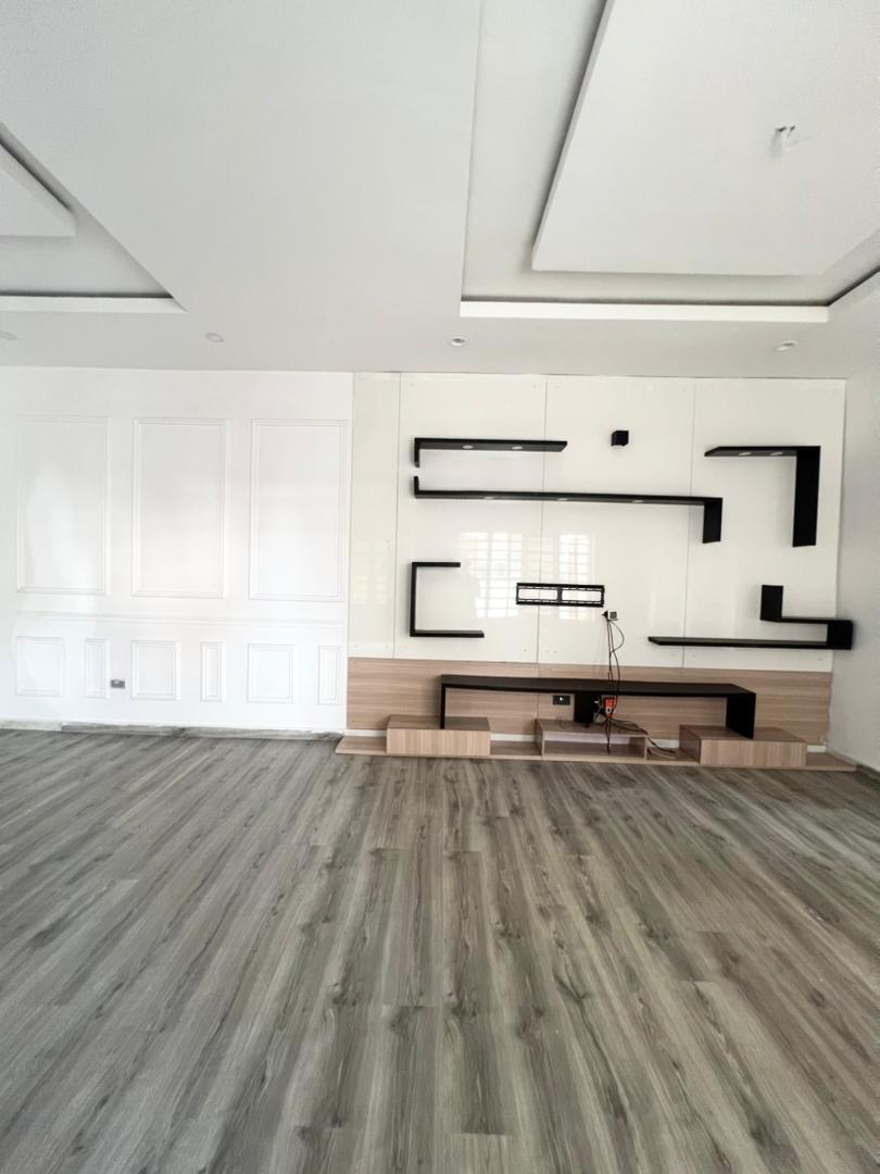 4-bedroom-duplex-for-rent-with-security-house-lekki (2)