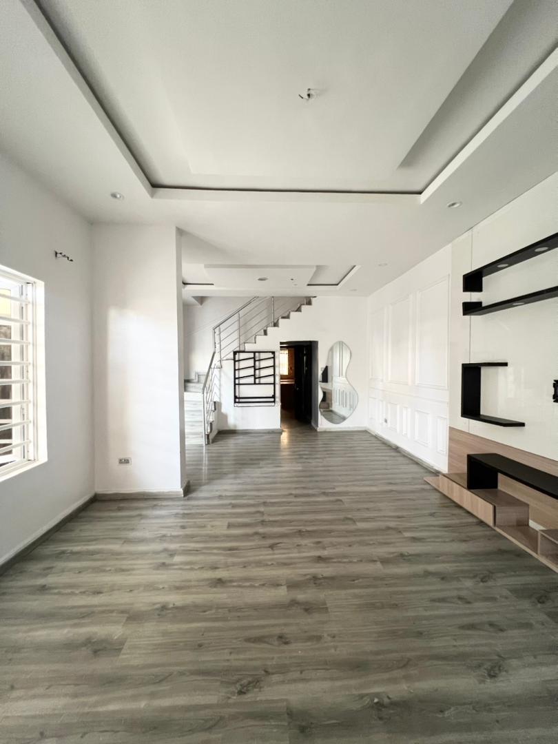 4-bedroom-duplex-for-rent-with-security-house-lekki (43)