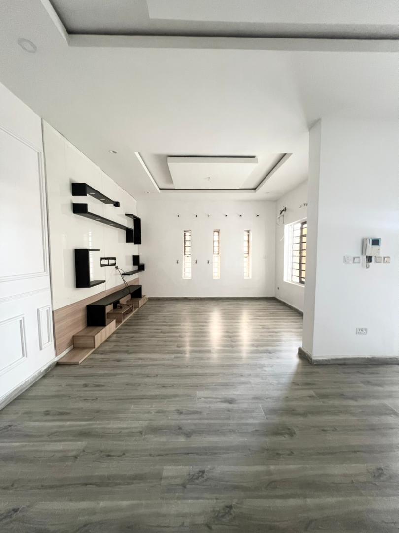 4-bedroom-duplex-for-rent-with-security-house-lekki (8)