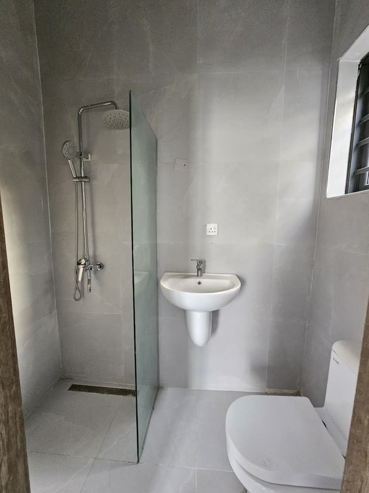 5-bedroom-detached-duplex-for-sale-chevron-lekki-lagos (12)