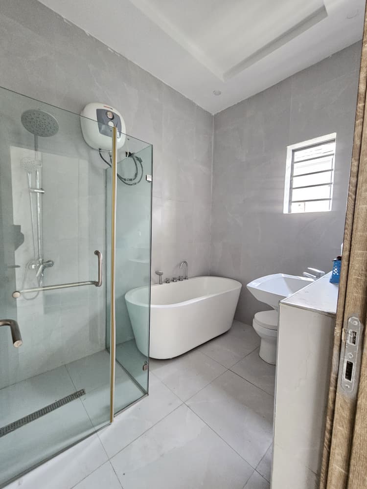 5-bedroom-detached-duplex-for-sale-chevron-lekki-lagos (8)