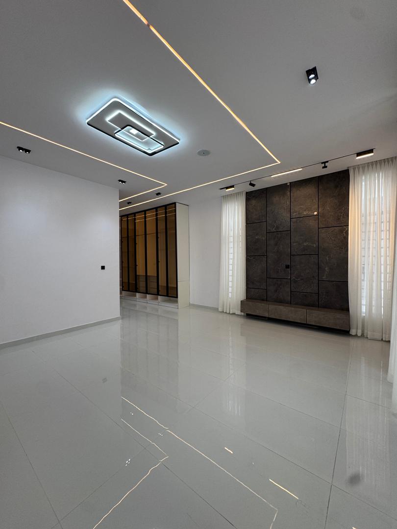 5-bedroom-detached-duplex-for-sale-ikota-lekki-lagos (2)