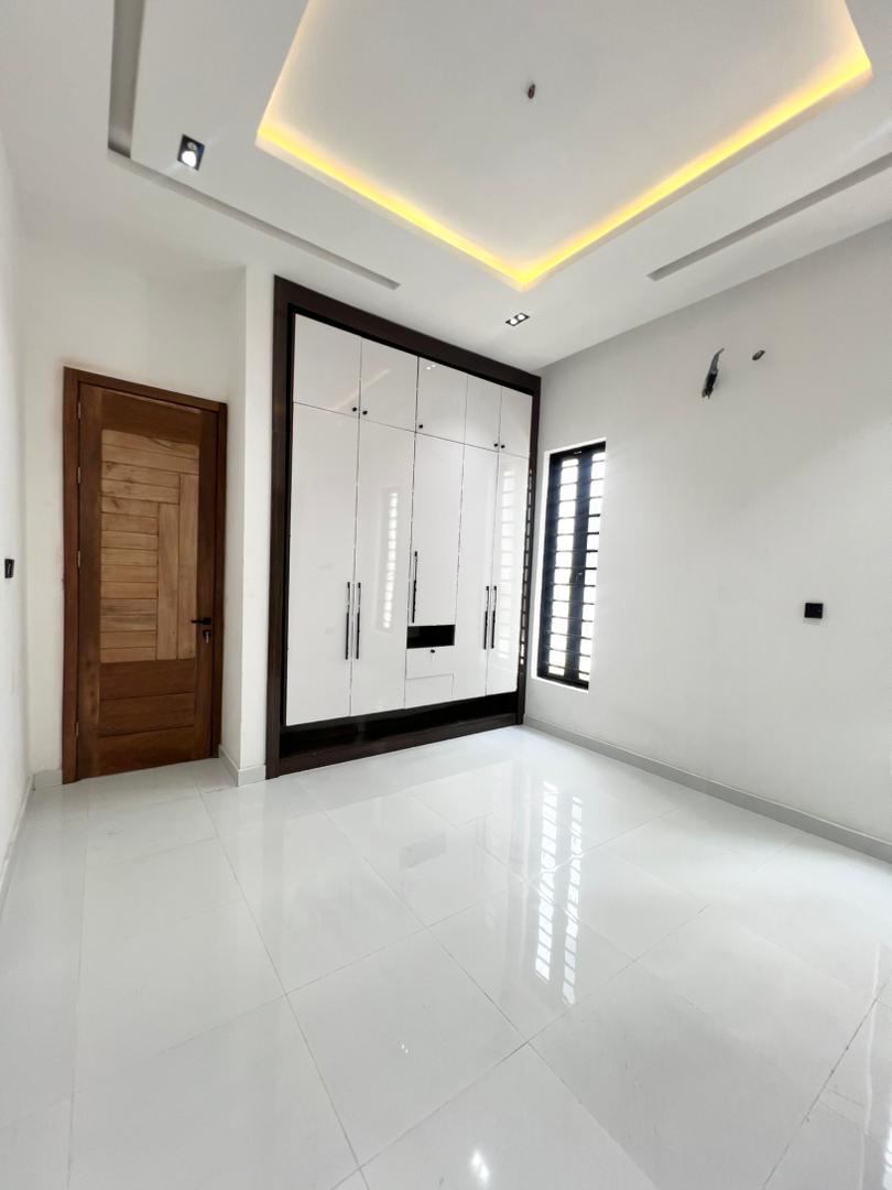 Unit 1 - Premium 5 bedroom fully detached duplex for sale in Lekki (20)