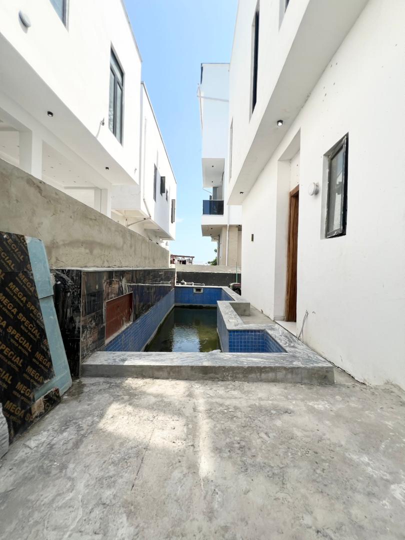 Unit 1 - Premium 5 bedroom fully detached duplex for sale in Lekki (32)