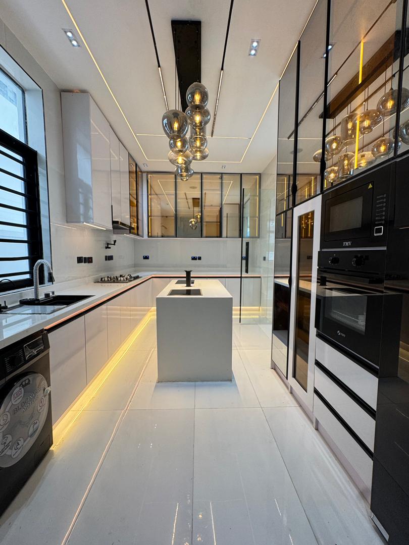 classy-4-bedroom-duplex-orchid-road-lekki-lagos-nigeria (10)