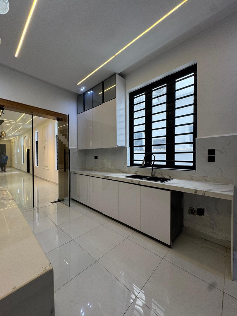 classy-4-bedroom-duplex-orchid-road-lekki-lagos-nigeria (13)