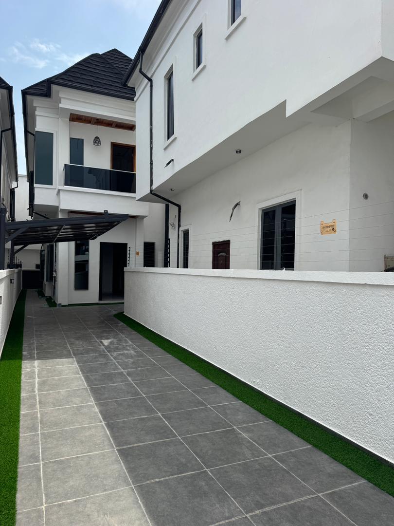 classy-4-bedroom-duplex-orchid-road-lekki-lagos-nigeria (7)