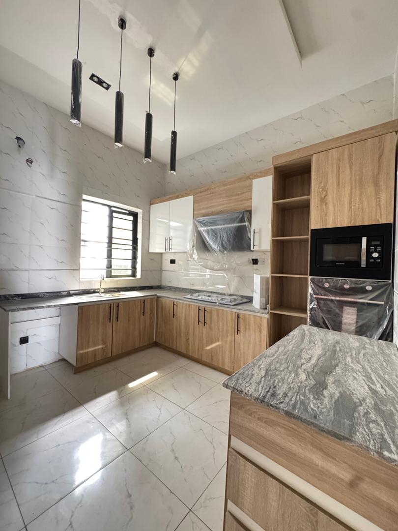 classy-4-bedroom-duplex-orchid-road-lekki-lagos-nigeria (9)