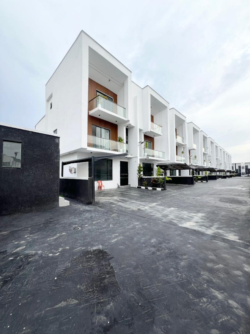 luxury-4-bedroom-duplex-with-swimming-pool-for-sale-lagos (1)