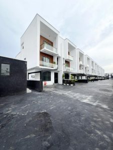 luxury-4-bedroom-duplex-with-swimming-pool-for-sale-lagos (1)