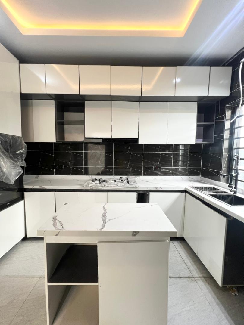 luxury-4-bedroom-duplex-with-swimming-pool-for-sale-lagos (11)