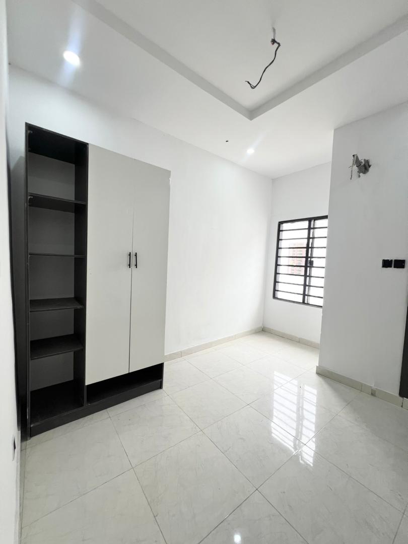 luxury-4-bedroom-duplex-with-swimming-pool-for-sale-lagos (17)