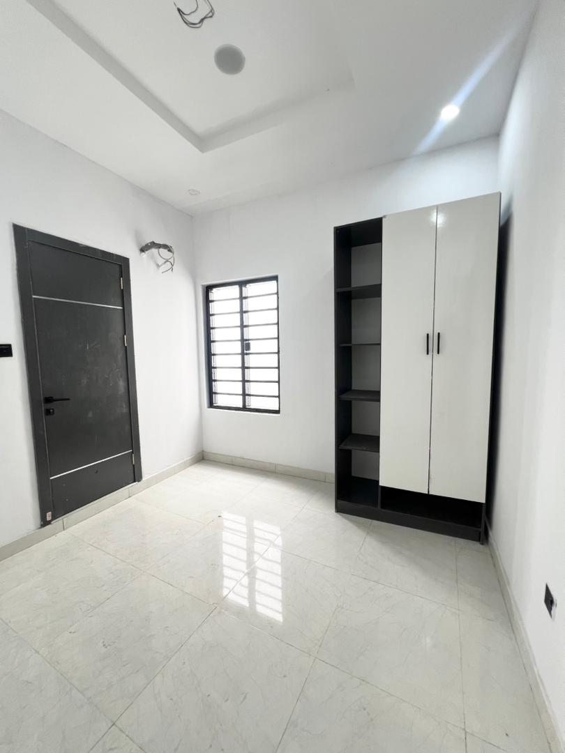 luxury-4-bedroom-duplex-with-swimming-pool-for-sale-lagos (26)