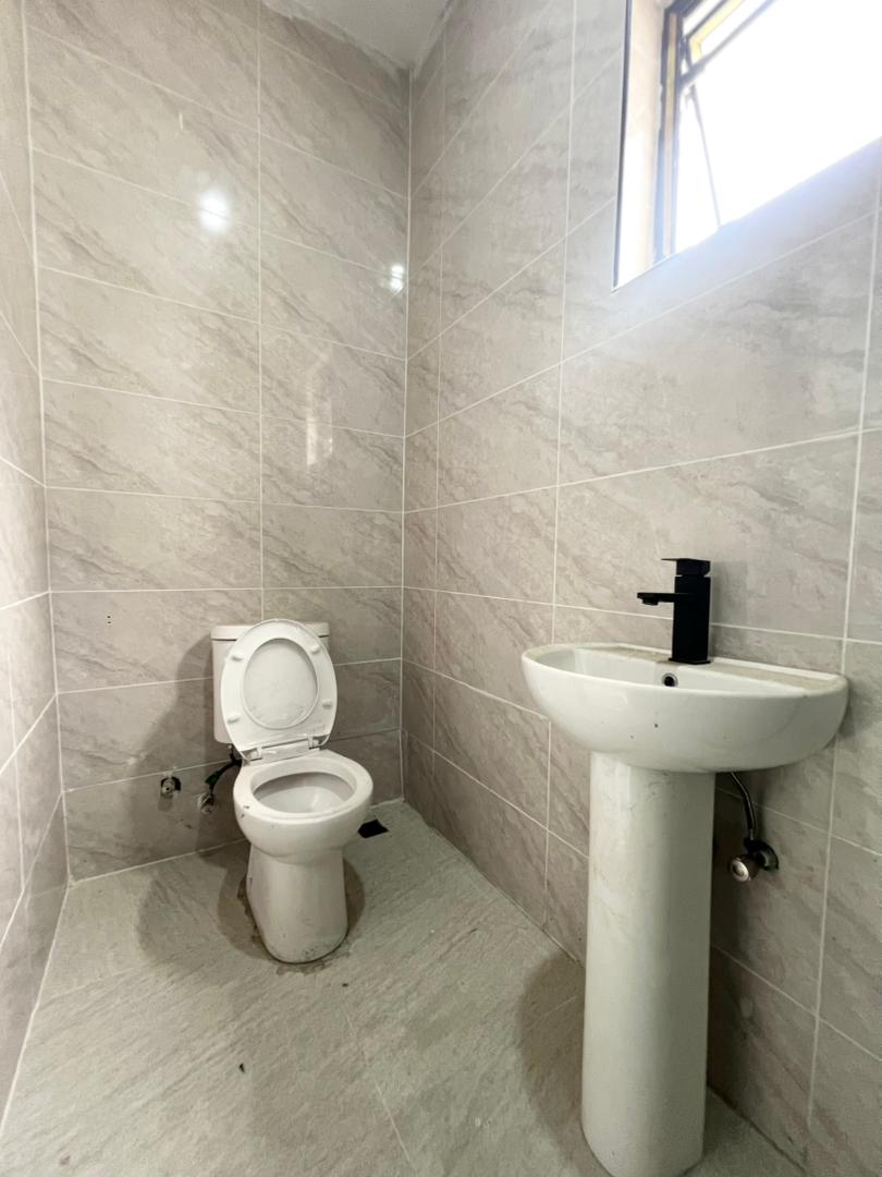 luxury-4-bedroom-duplex-with-swimming-pool-for-sale-lagos (29)