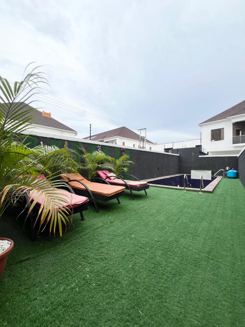 luxury-4-bedroom-duplex-with-swimming-pool-for-sale-lagos (5)