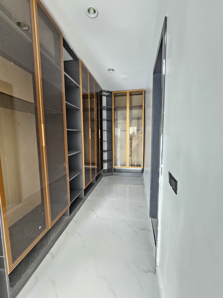 luxury-4-bedroom-maisonette-for-sale-lekki-phase-1-lagos (15)