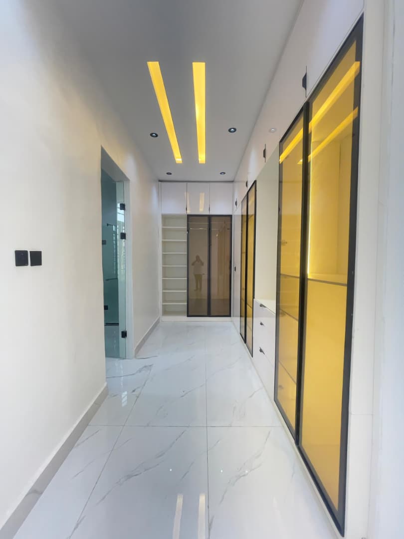 luxury-4-bedroom-maisonette-for-sale-lekki-phase-1-lagos (18)
