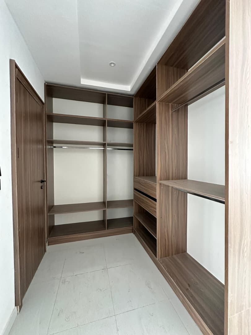 luxury-4-bedroom-maisonette-for-sale-lekki-phase-1-lagos (19)