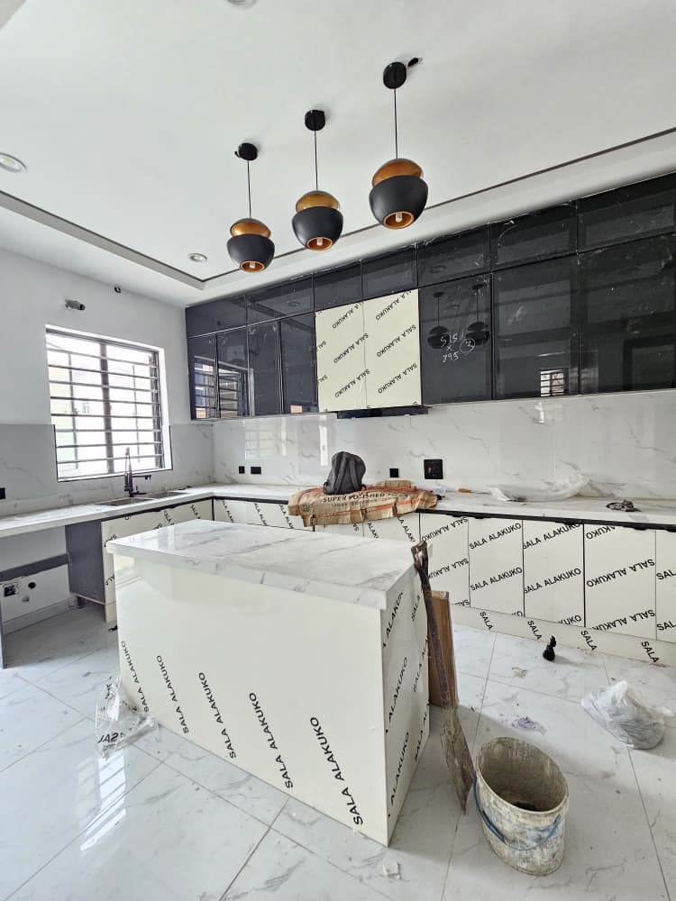 luxury-4-bedroom-maisonette-for-sale-lekki-phase-1-lagos (6)
