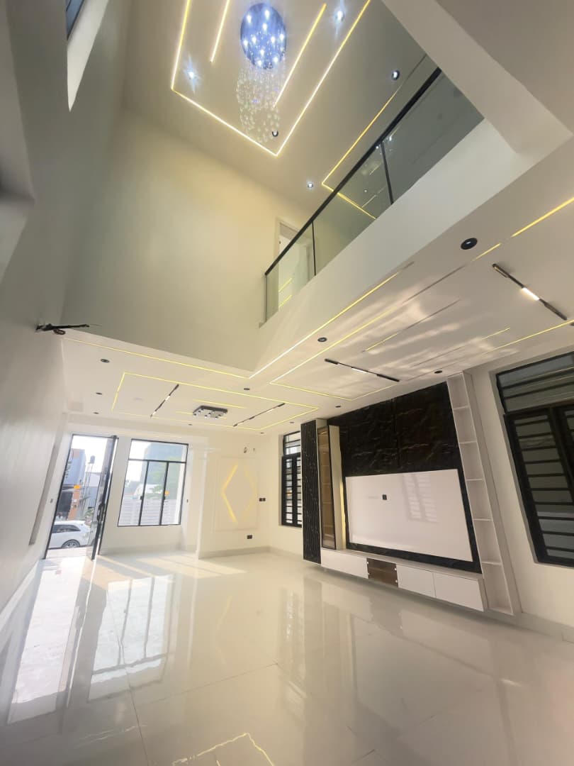 luxury-4-bedroom-maisonette-for-sale-lekki-phase-1-lagos (8)