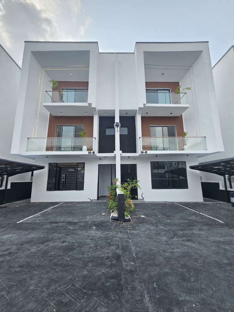 Luxury 4 Bedroom Semi-Detached Duplex