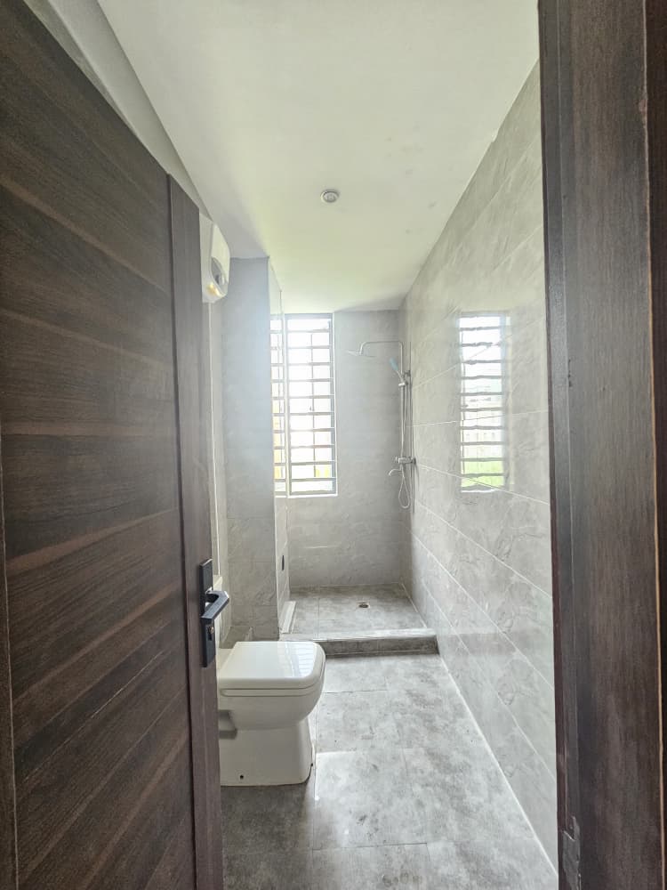 luxury-4-bedroom-semi-detached-duplex-with-swimming-pool-orchid-lekki (7)