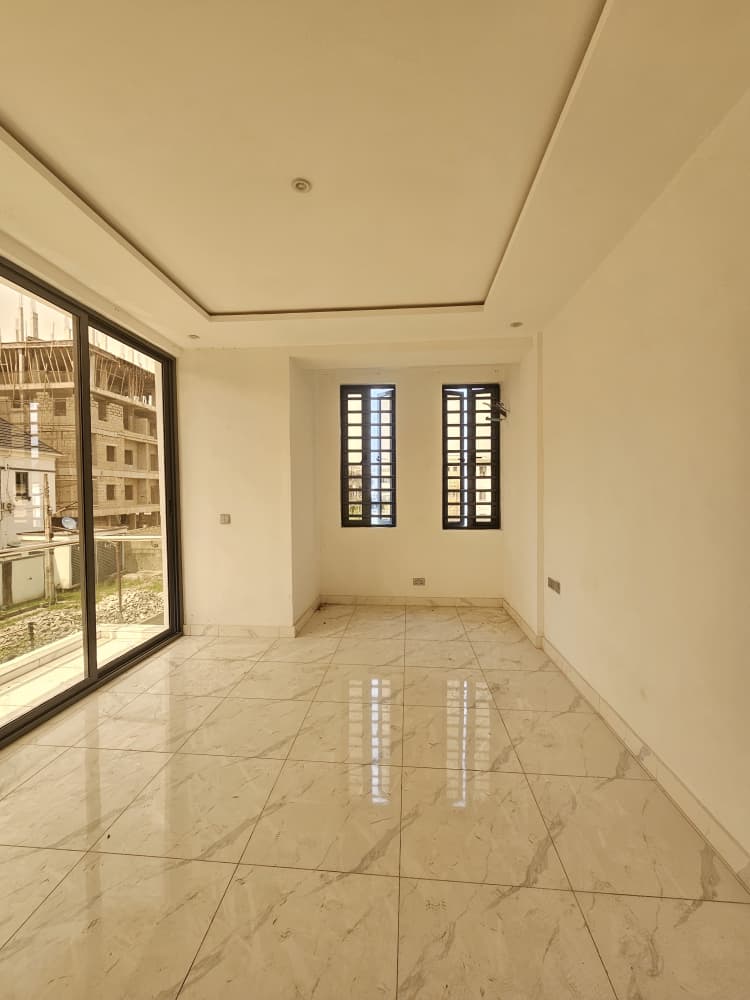 luxury-4-bedroom-semi-detached-duplex-with-swimming-pool-orchid-lekki (8)