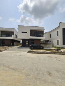 Classic 5 Bedroom Fully Detached Duplex with BQ